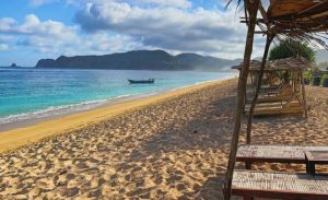 Wisata Pantai Tampah di Desa Mertak Sari, Kecamatan Praya Barat, Lombok Tengah.
